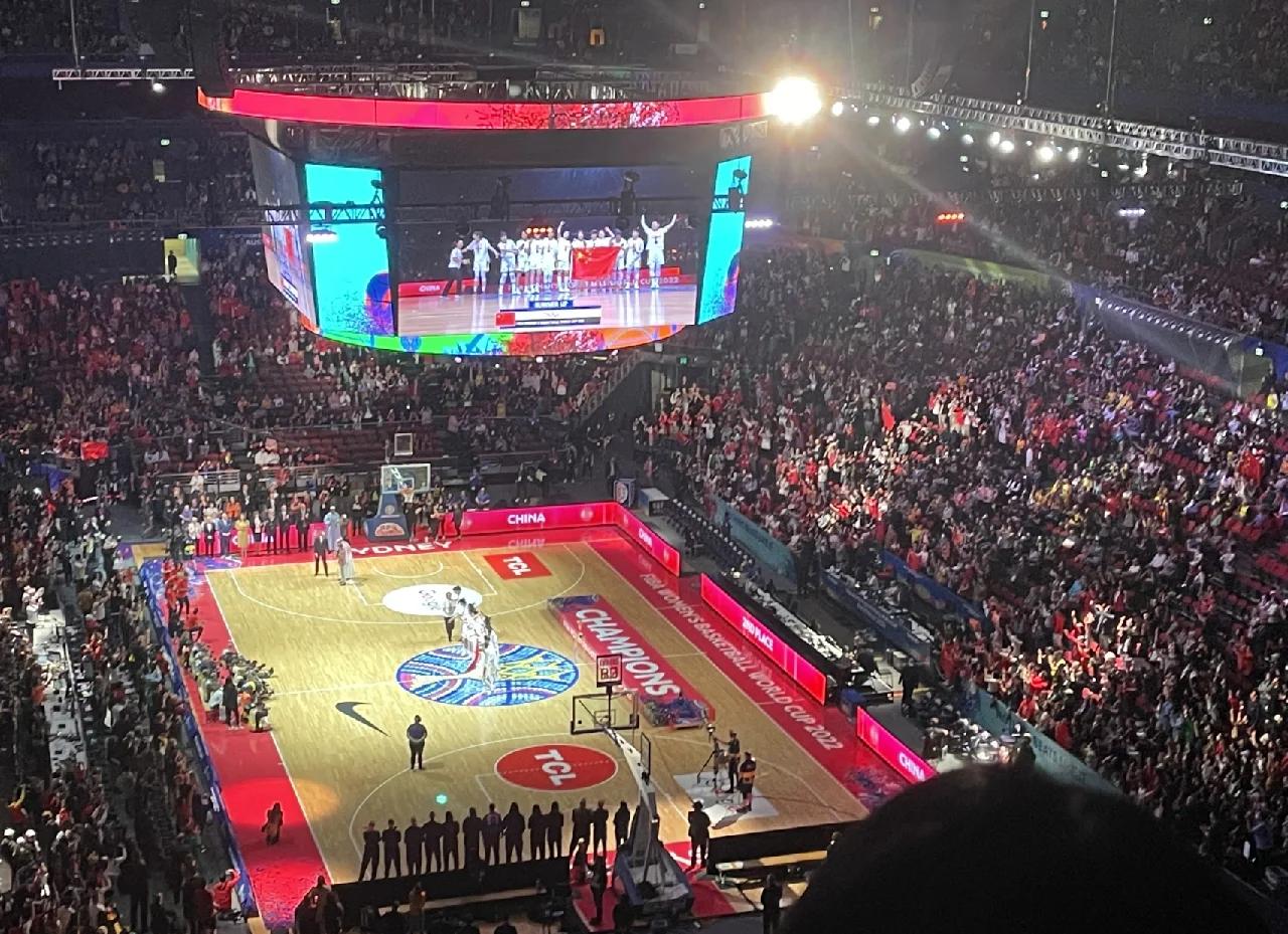 开云体育网址-内马尔重返赛场，夺冠首场状态出色，独行侠观众沸腾！的简单介绍-开云体育网址