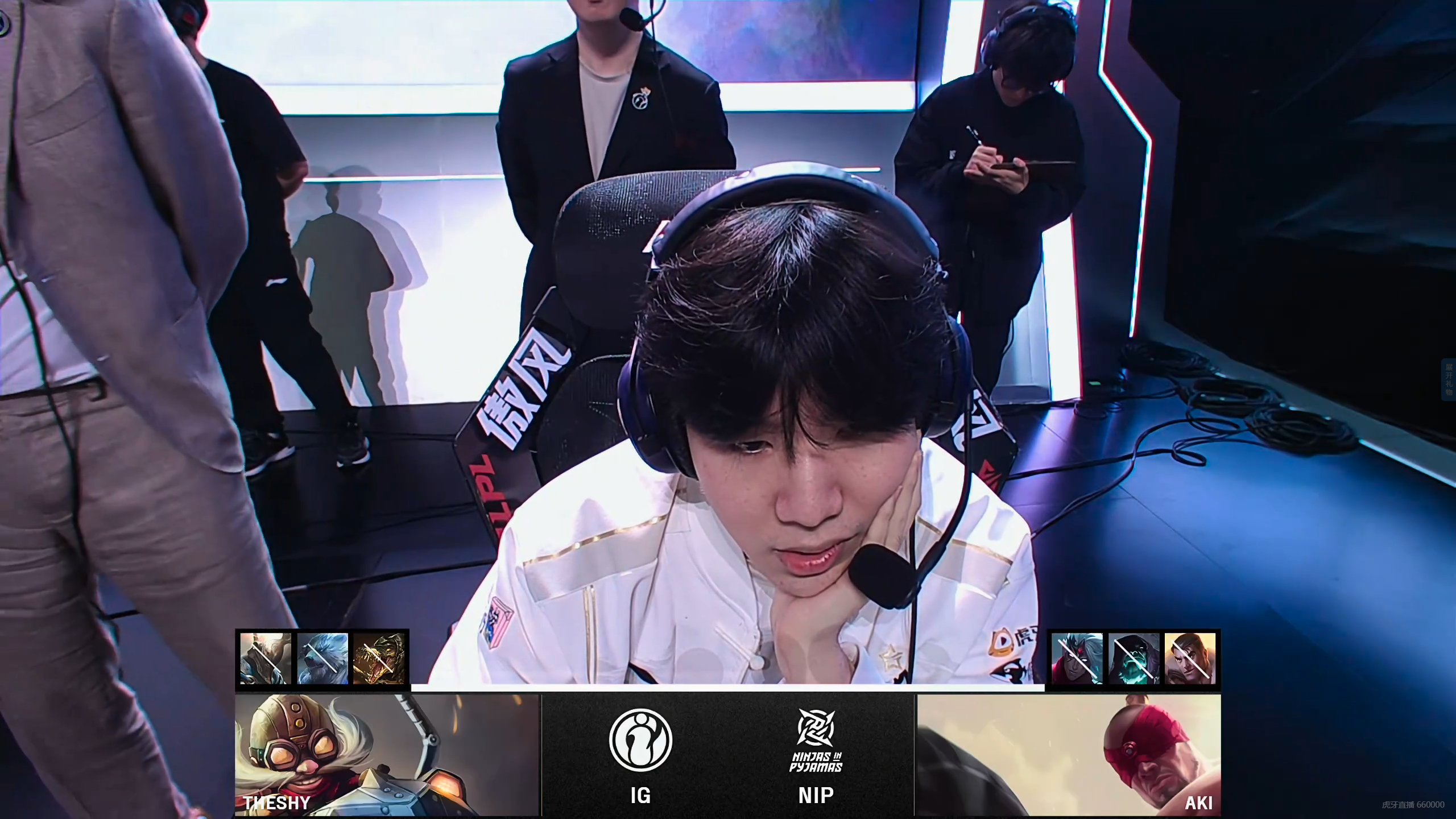 开云入口-TES观众热烈欢呼！，Rookie迎来十五赛季出色发挥赢得满堂喝彩-开云入口