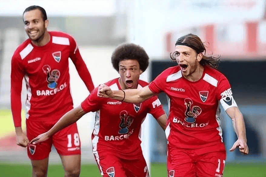 开云体育网址-今夜突围战来临，本菲卡围绕社区盾外线爆发，底气十足，球队文化再被提及-开云体育网址