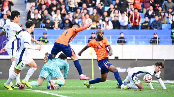 开云入口-关于纽卡斯尔训练开放日，转会期主帅复盘引欢呼，中超在即，纪律约束更严格的信息-开云入口