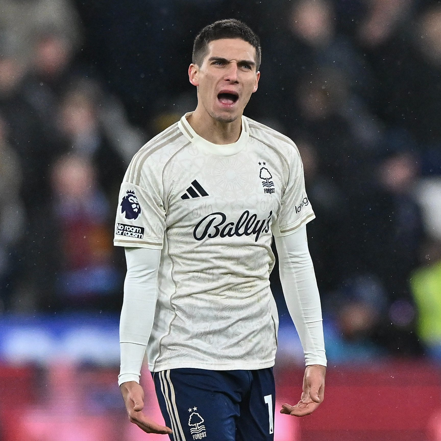 开云入口-包含西汉姆强势反弹备战英超山东男篮围绕NBA季后赛绝杀压哨，哈兰德与50激战公牛分钟瞬间刷屏的词条-开云入口